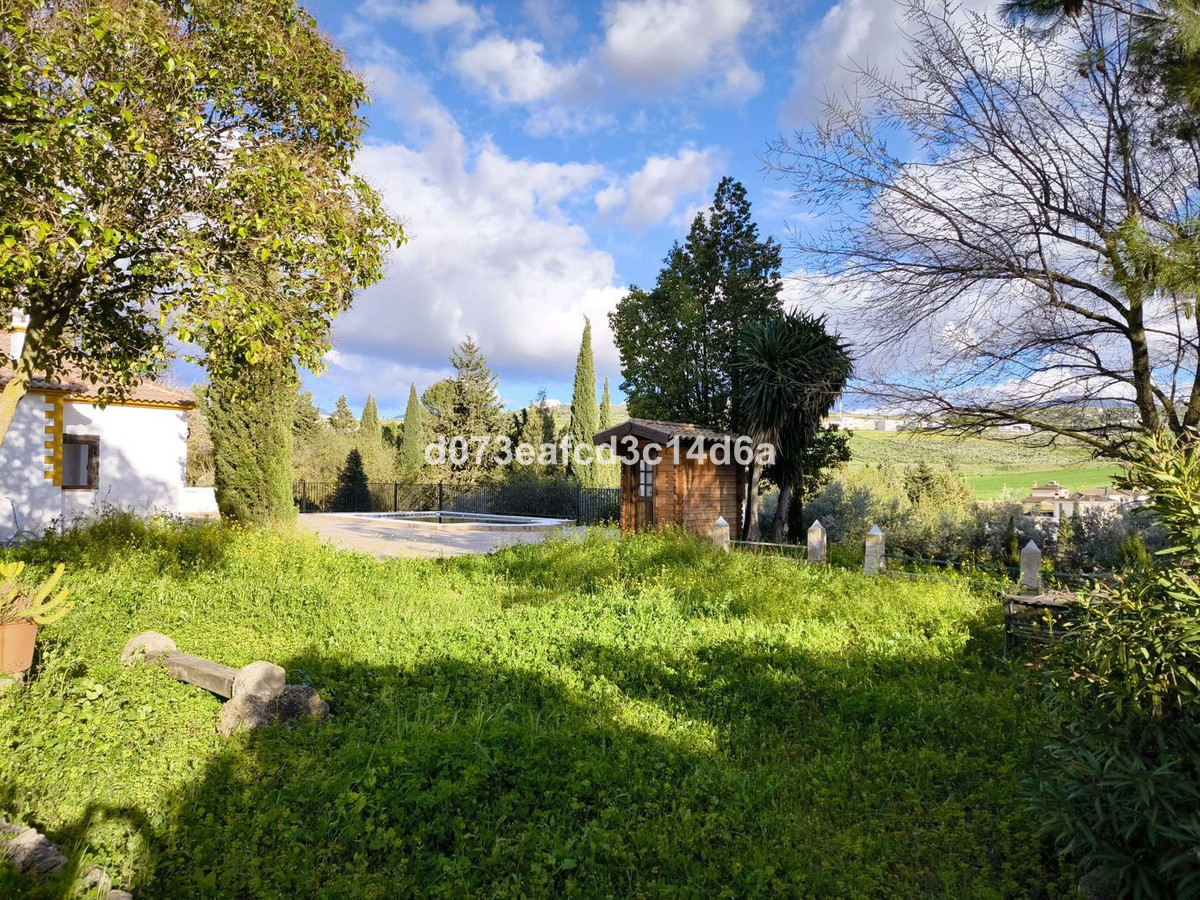 Finca - Cortijo te koop in Arriate | 2 slaapkamers H5417686