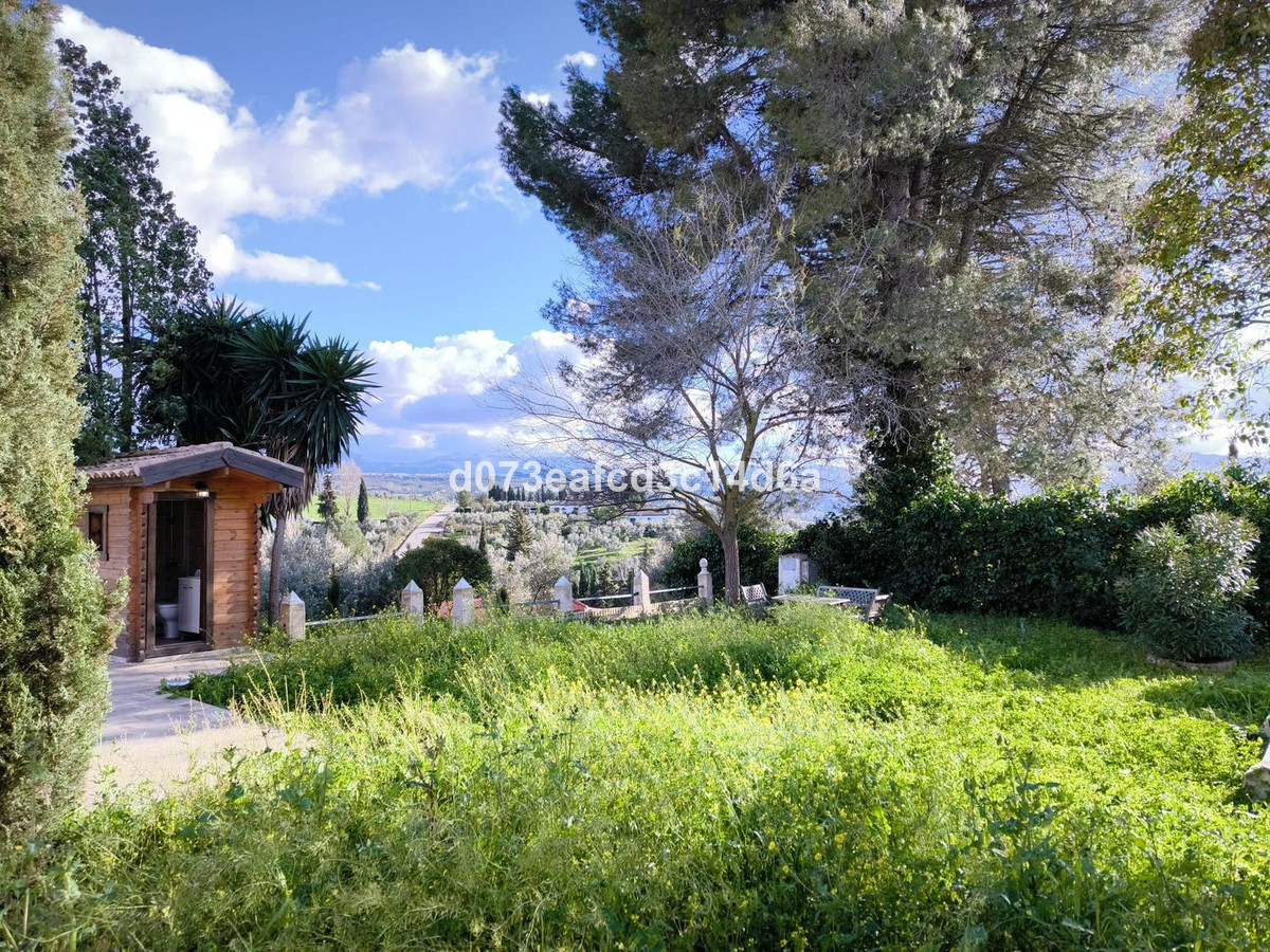 Finca - Cortijo te koop in Arriate | 2 slaapkamers H5417686