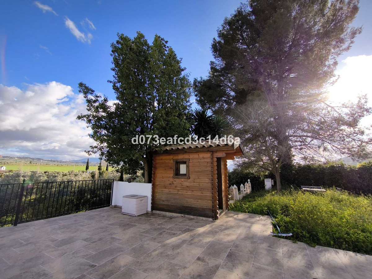 Finca - Cortijo te koop in Arriate | 2 slaapkamers H5417686