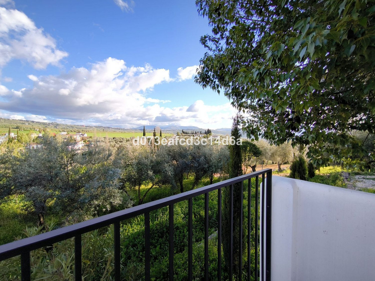 Finca - Cortijo te koop in Arriate | 2 slaapkamers H5417686