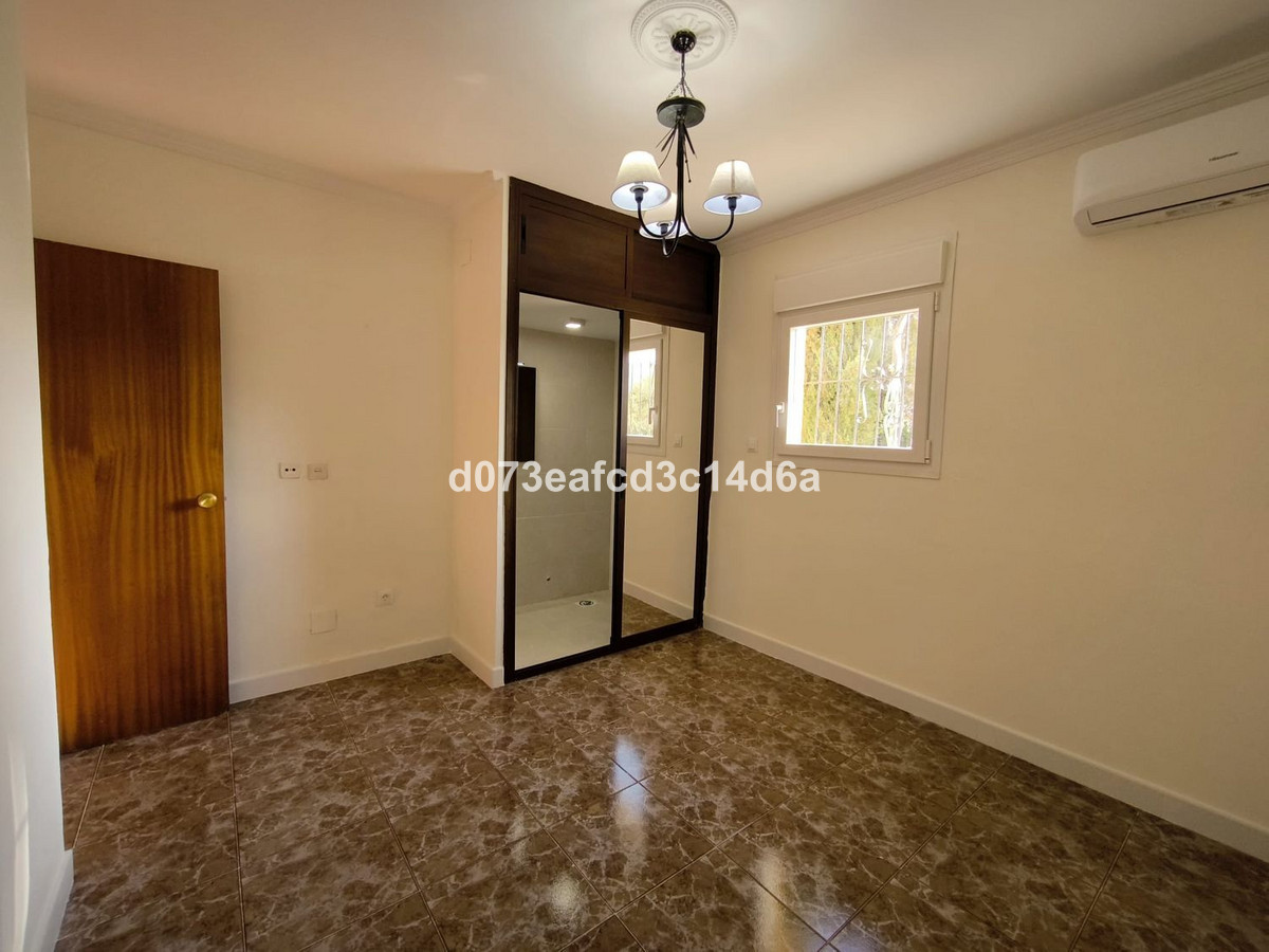 Finca - Cortijo te koop in Arriate | 2 slaapkamers H5417686