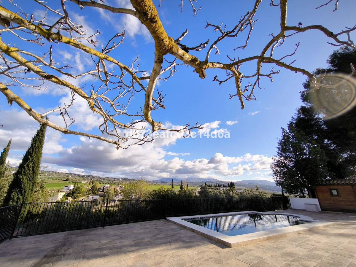 Finca - Cortijo te koop in Arriate | 2 slaapkamers H5417686