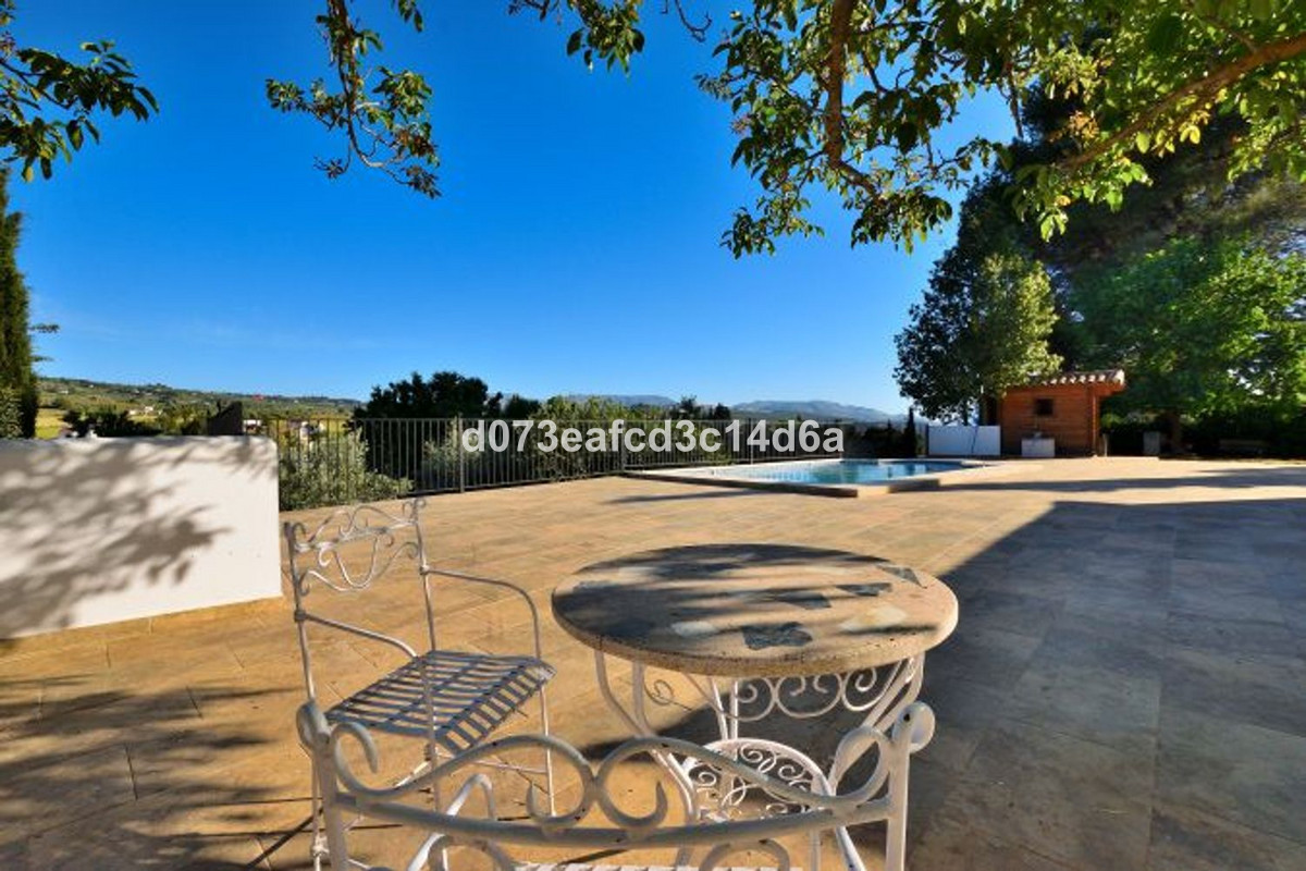 Finca - Cortijo te koop in Arriate | 2 slaapkamers H5417686