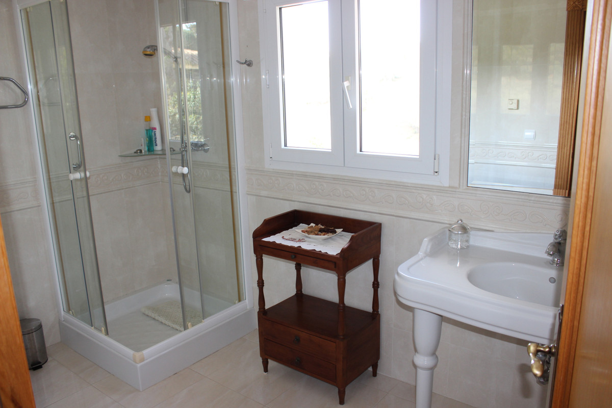 Vrijstaande Villa te koop in Artola | 7 slaapkamers H3989923