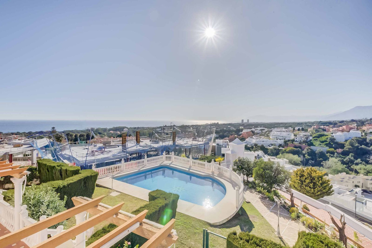 Townhouse te koop in Artola | 3 slaapkamers H5021383