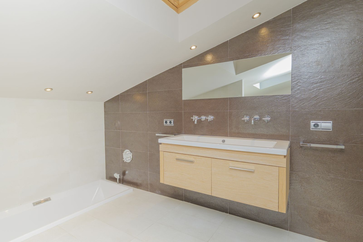 Semi-Detached House for sale in Artola | 4 bedrooms H5111371