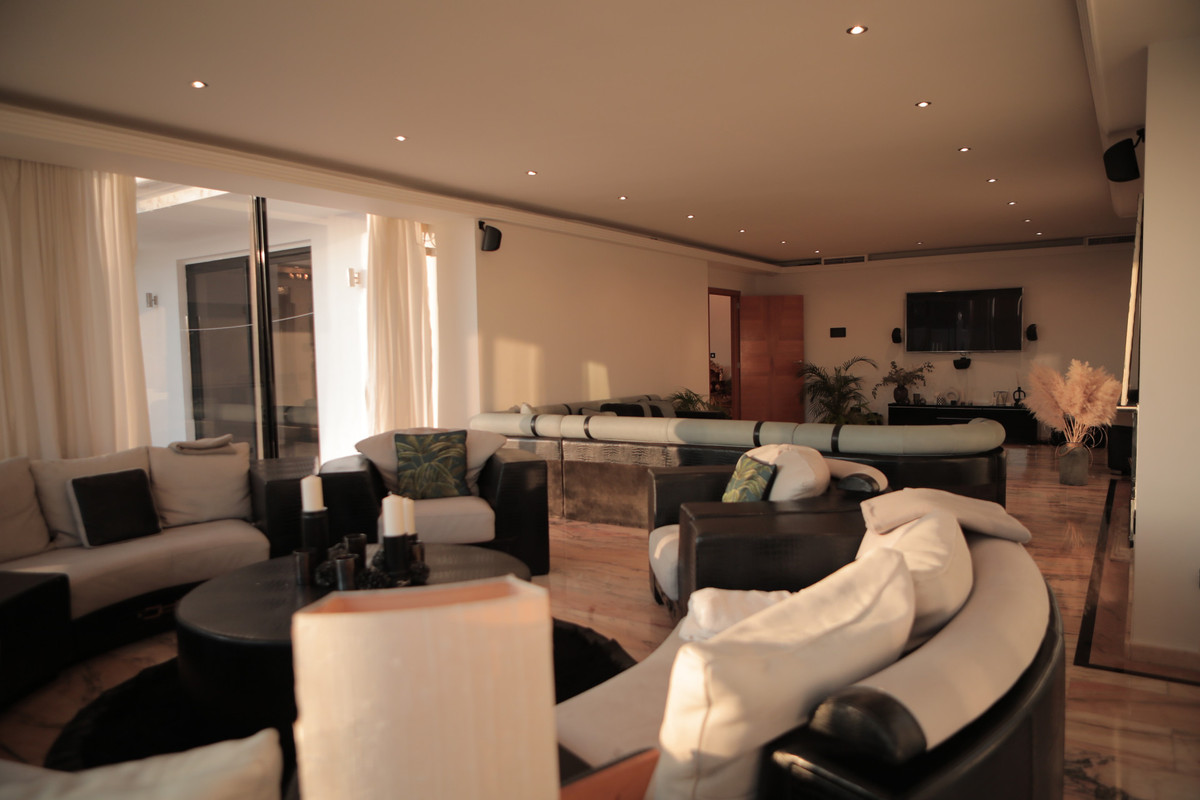 Vrijstaande Villa te koop in Artola | 8 slaapkamers H5259730