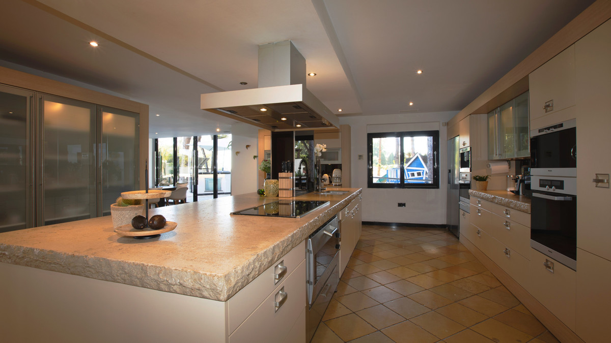 Vrijstaande Villa te koop in Artola | 8 slaapkamers H5259730