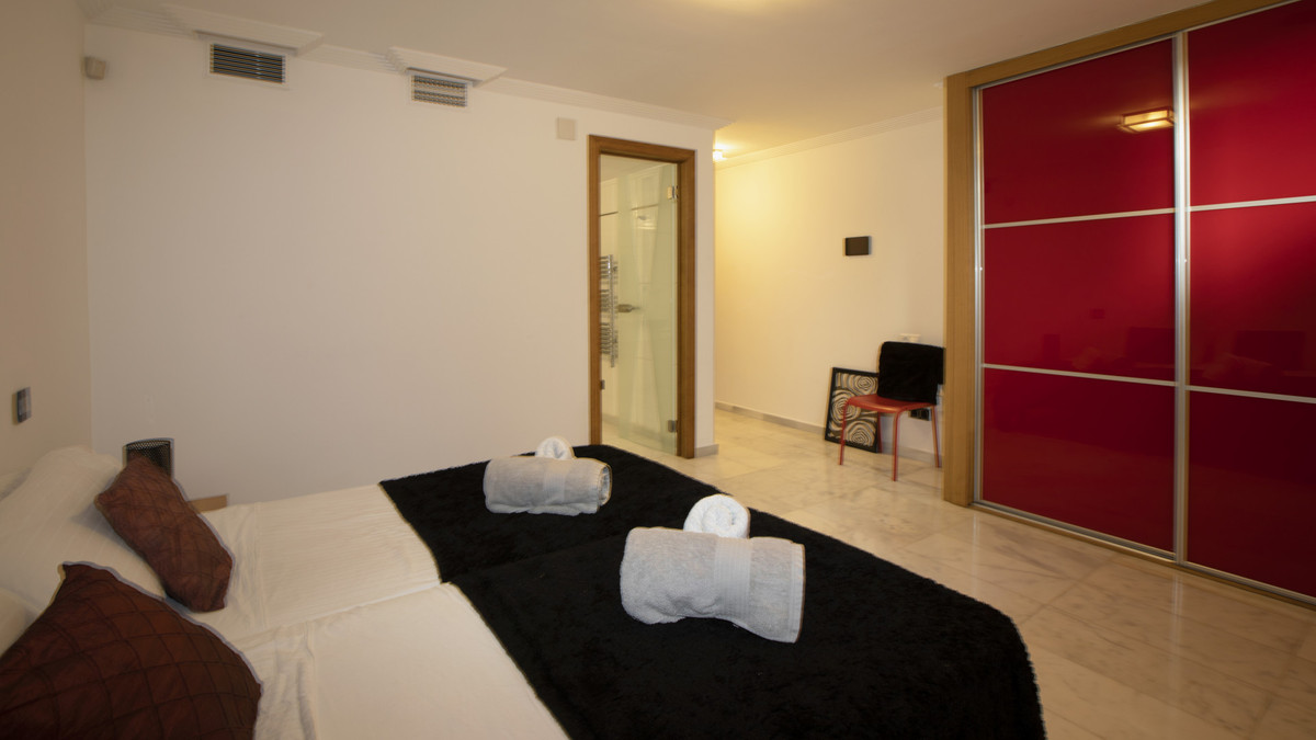 Vrijstaande Villa te koop in Artola | 8 slaapkamers H5259730