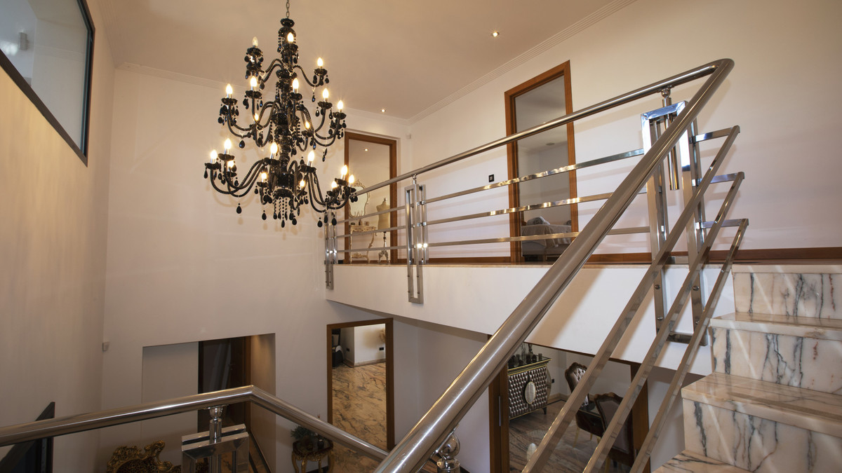 Vrijstaande Villa te koop in Artola | 8 slaapkamers H5259730