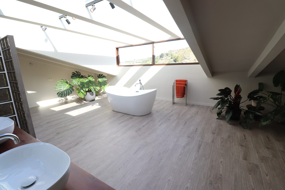 Vrijstaande Villa te koop in Aspe | 5 slaapkamers H4670110