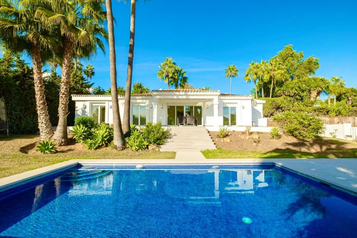 Huis te koop in Atalaya | 4 slaapkamers H3326254