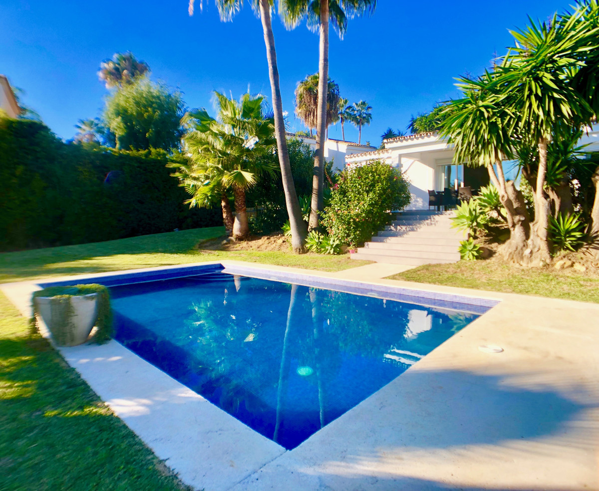 Huis te koop in Atalaya | 4 slaapkamers H3326254