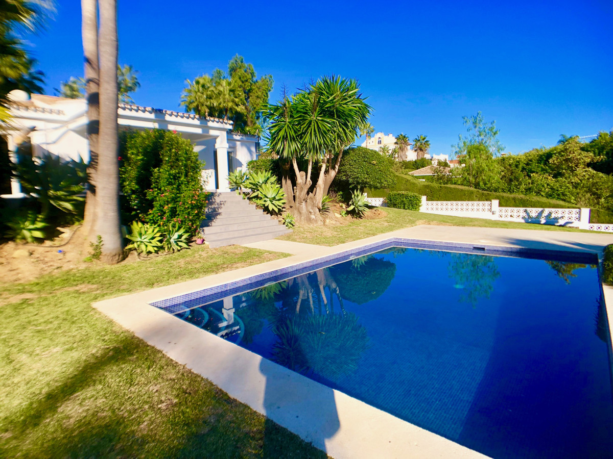 Huis te koop in Atalaya | 4 slaapkamers H3326254