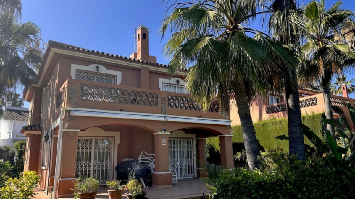 Huis te koop in Atalaya | 3 slaapkamers H4966093