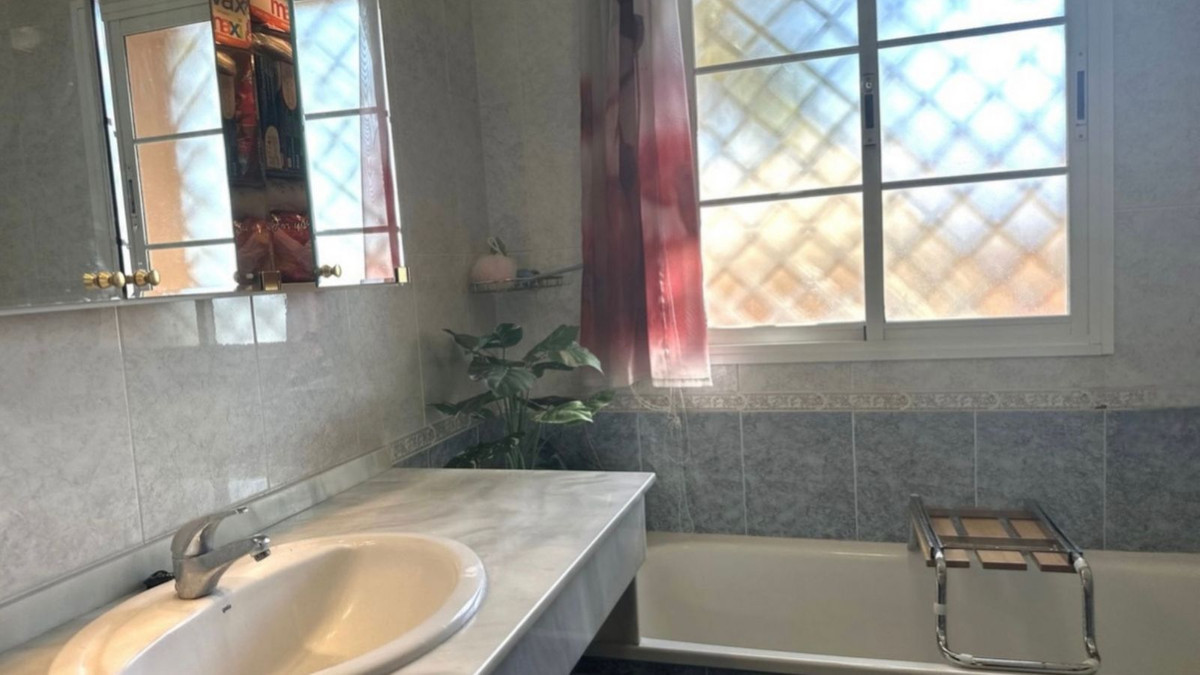 Huis te koop in Atalaya | 3 slaapkamers H4966093