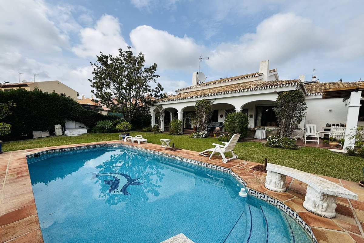 Vrijstaande Villa in Atalaya-59
