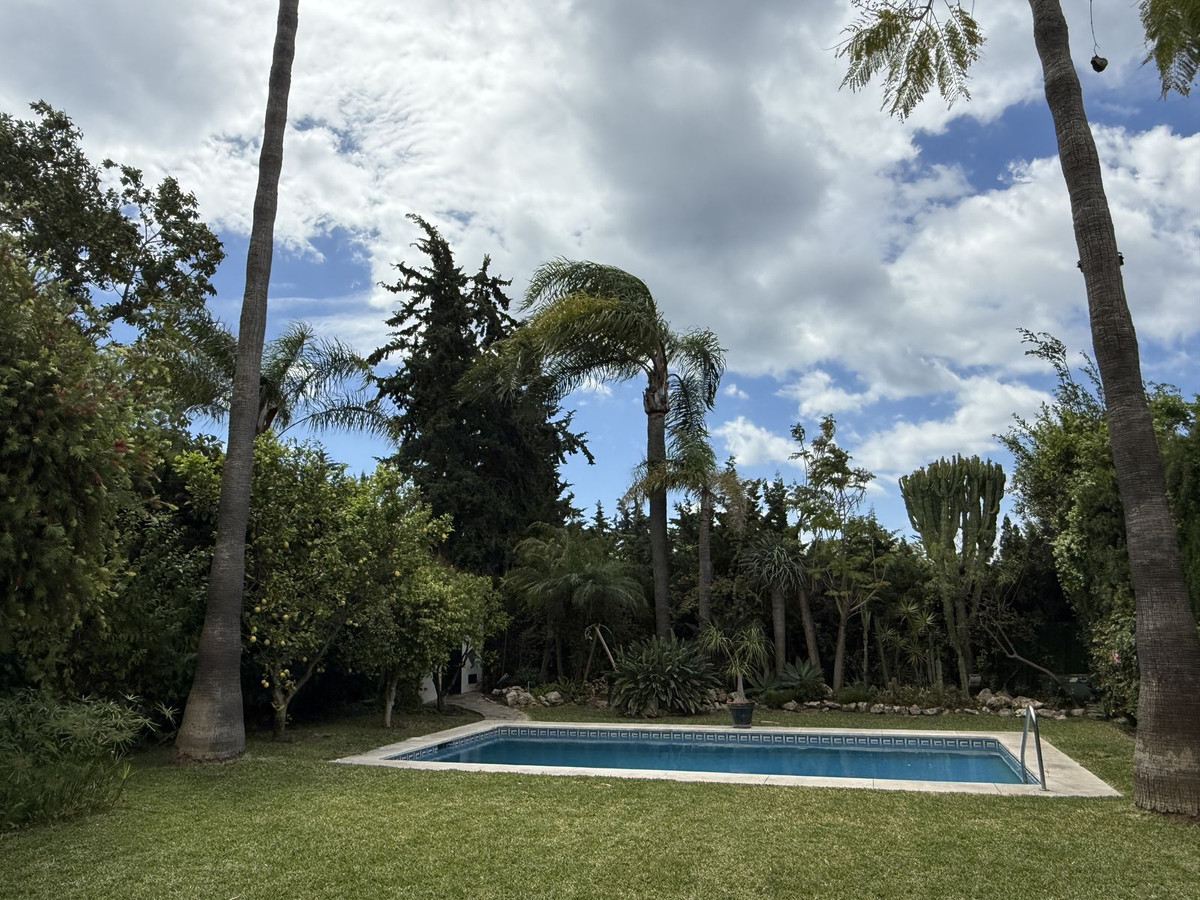 Vrijstaande Villa in Atalaya-12