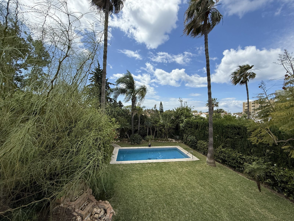 Vrijstaande Villa in Atalaya-25
