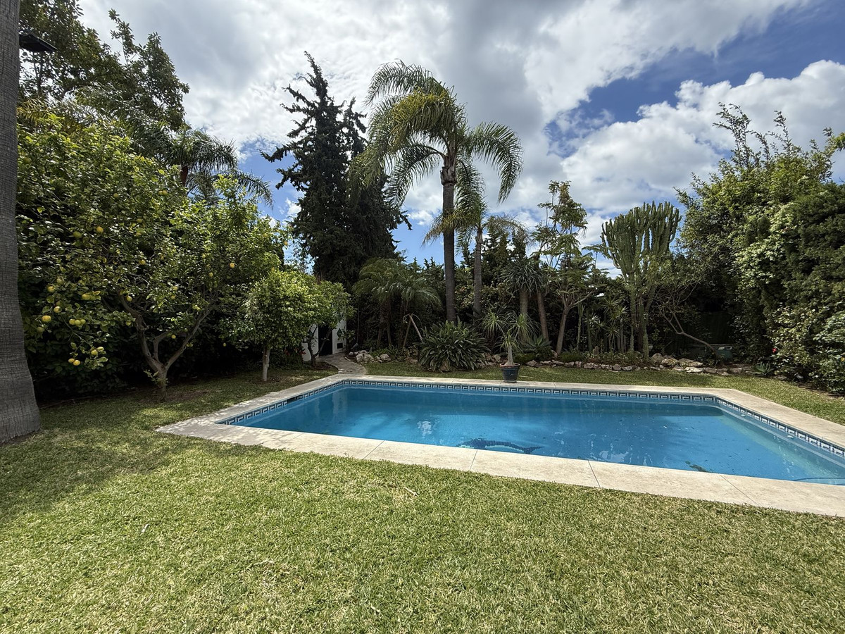 Vrijstaande Villa in Atalaya-27