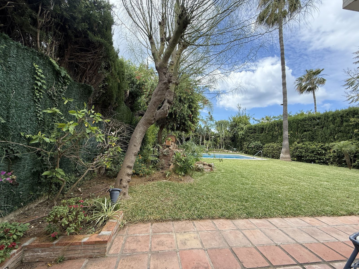 Vrijstaande Villa in Atalaya-33