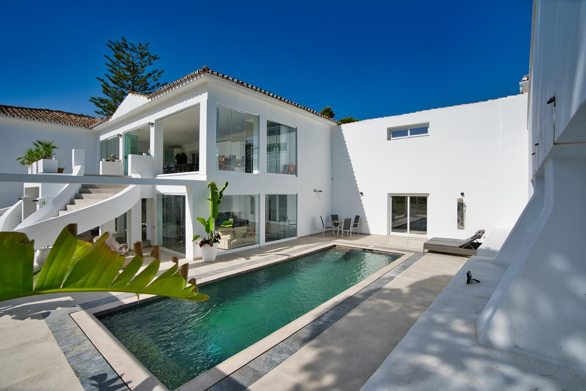 Vrijstaande Villa in Atalaya-4