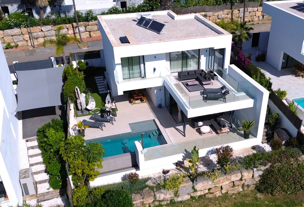 Vrijstaande Villa in Atalaya-1