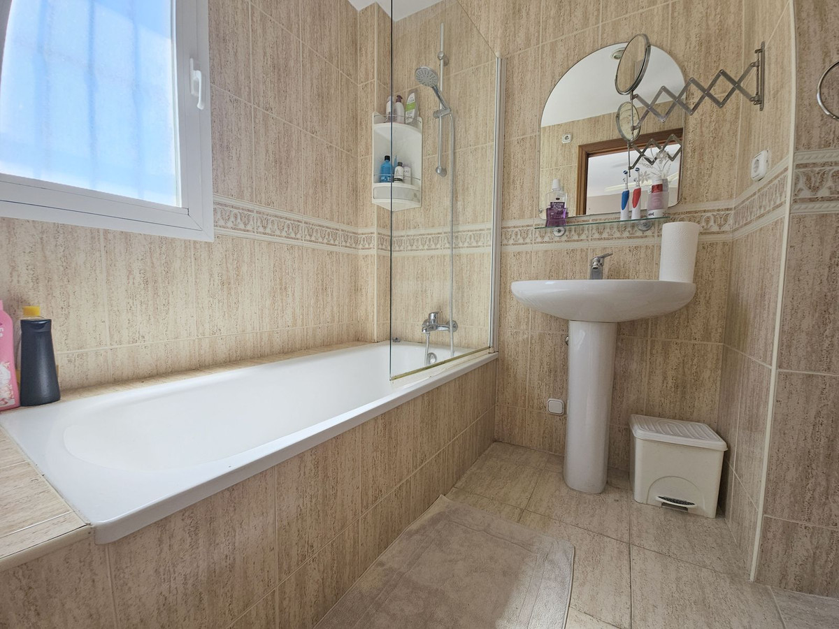Huis te koop in Atalaya | 3 slaapkamers H5048176