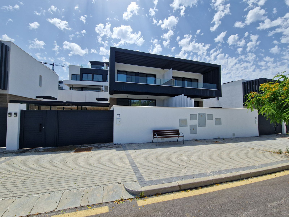Huis te koop in Atalaya | 3 slaapkamers H5074180