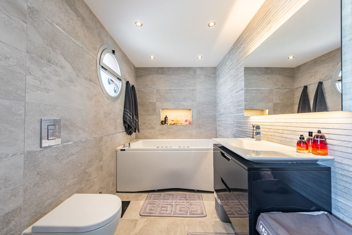 Townhouse for sale in Atalaya | 4 bedrooms H5107918