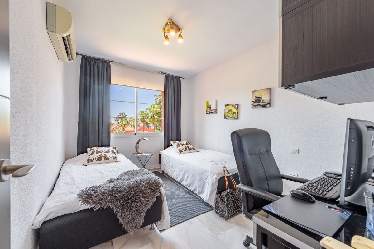 Townhouse for sale in Atalaya | 4 bedrooms H5107918