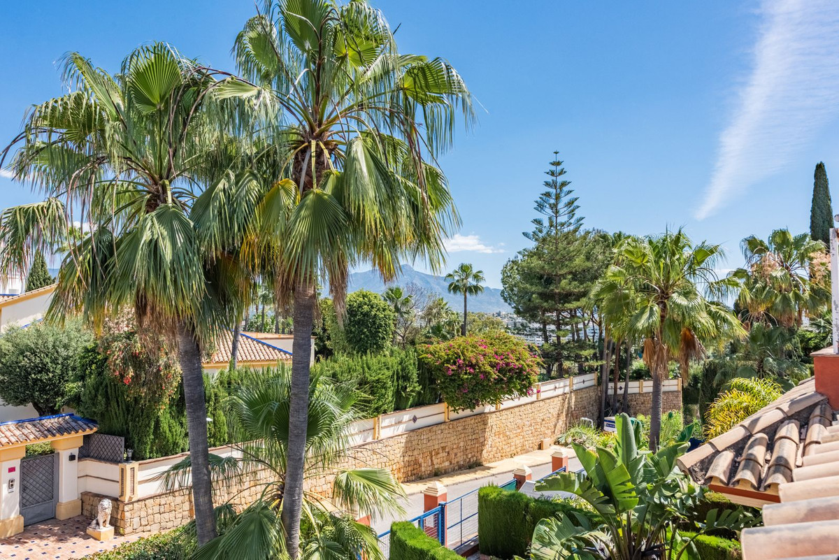 Townhouse for sale in Atalaya | 4 bedrooms H5107918