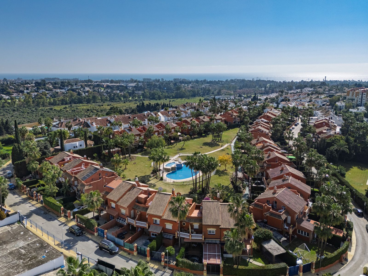 Townhouse for sale in Atalaya | 4 bedrooms H5107918