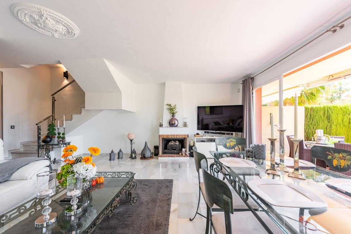 Townhouse for sale in Atalaya | 4 bedrooms H5107918