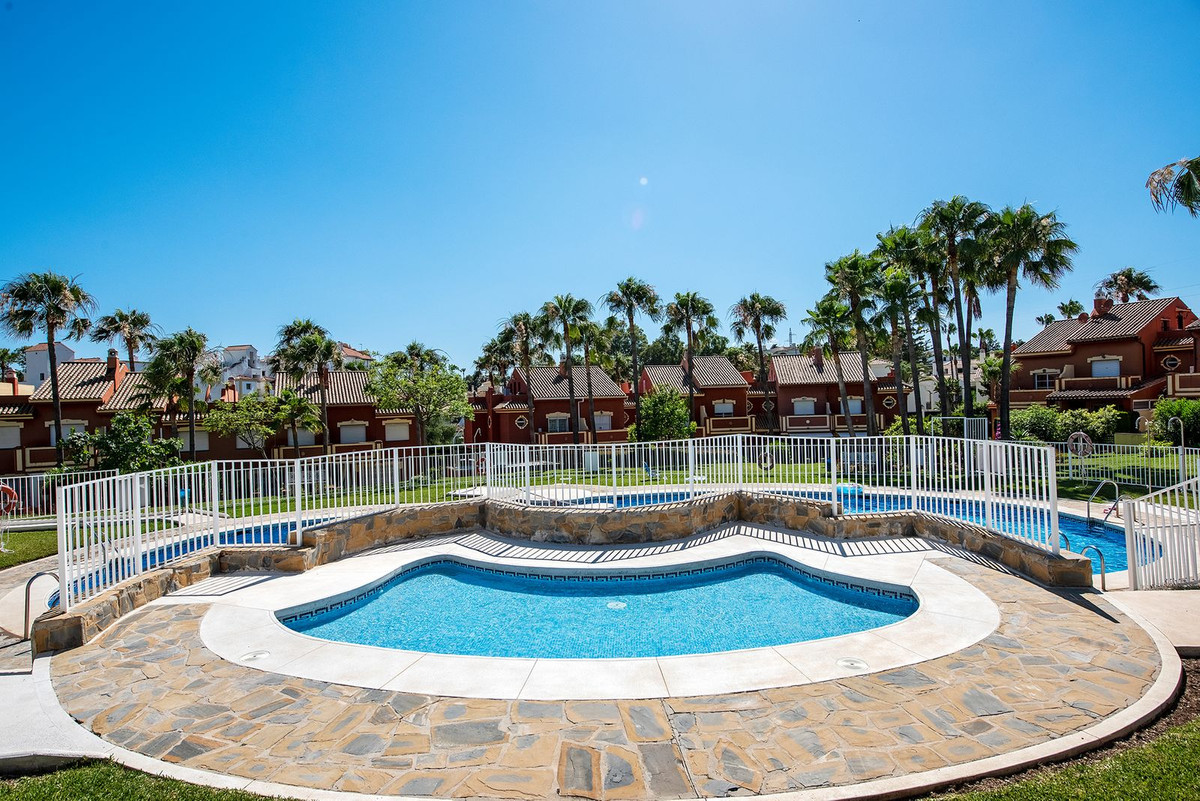 Huis te koop in Atalaya | 4 slaapkamers H5145052