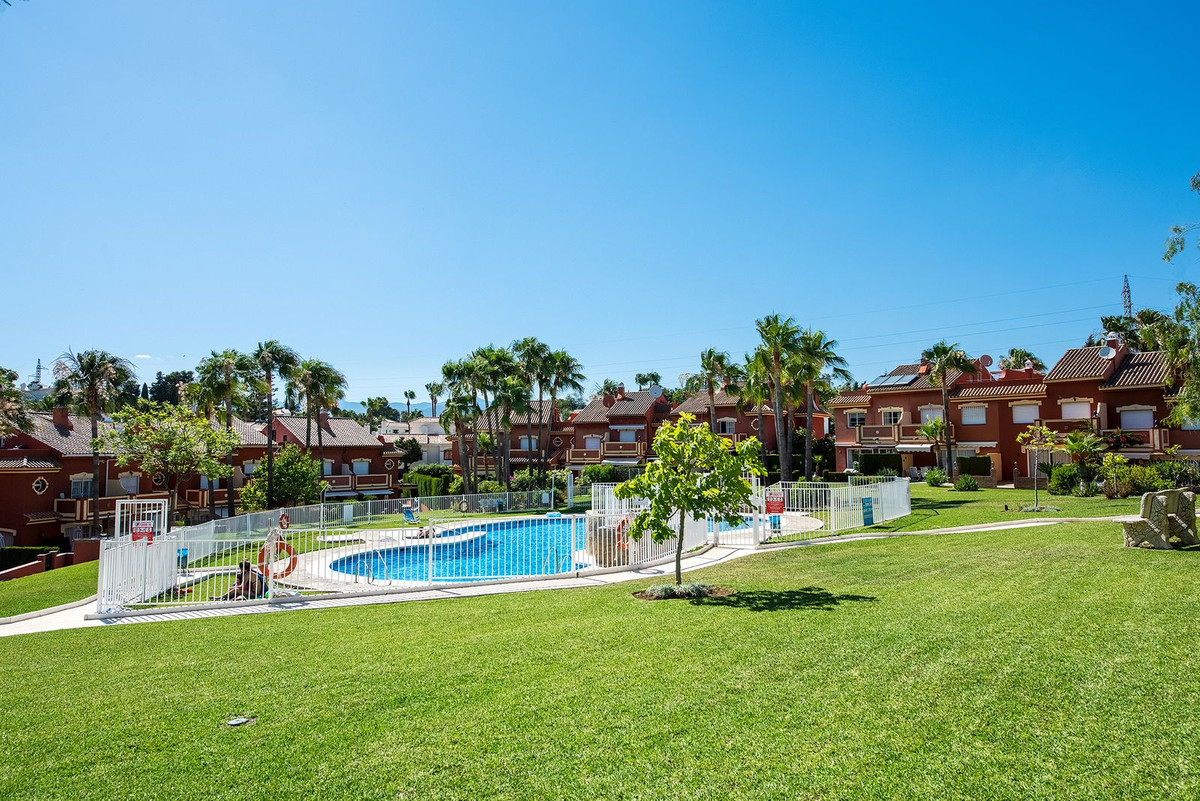 Huis te koop in Atalaya | 4 slaapkamers H5145052