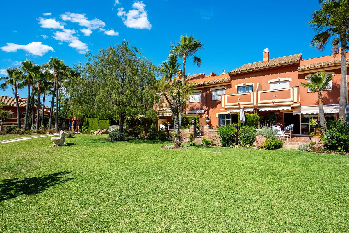 Huis te koop in Atalaya | 4 slaapkamers H5145052