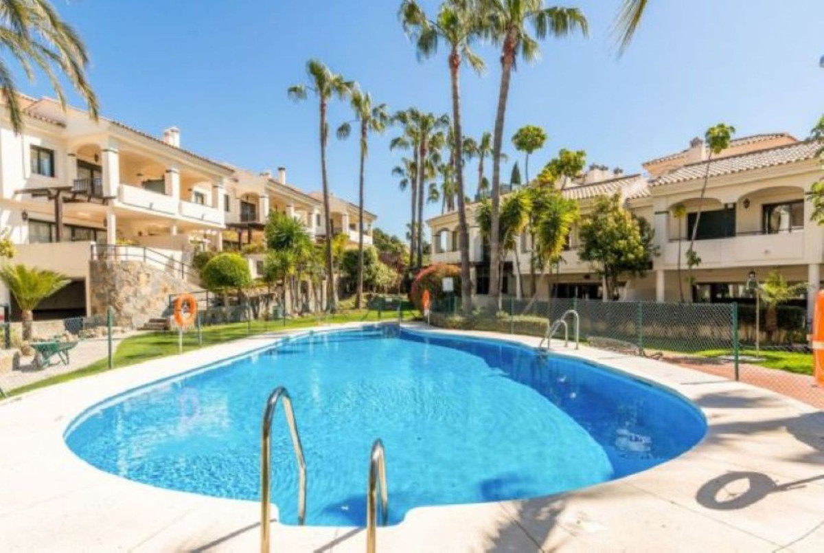 Huis te koop in Atalaya | 4 slaapkamers H5150860