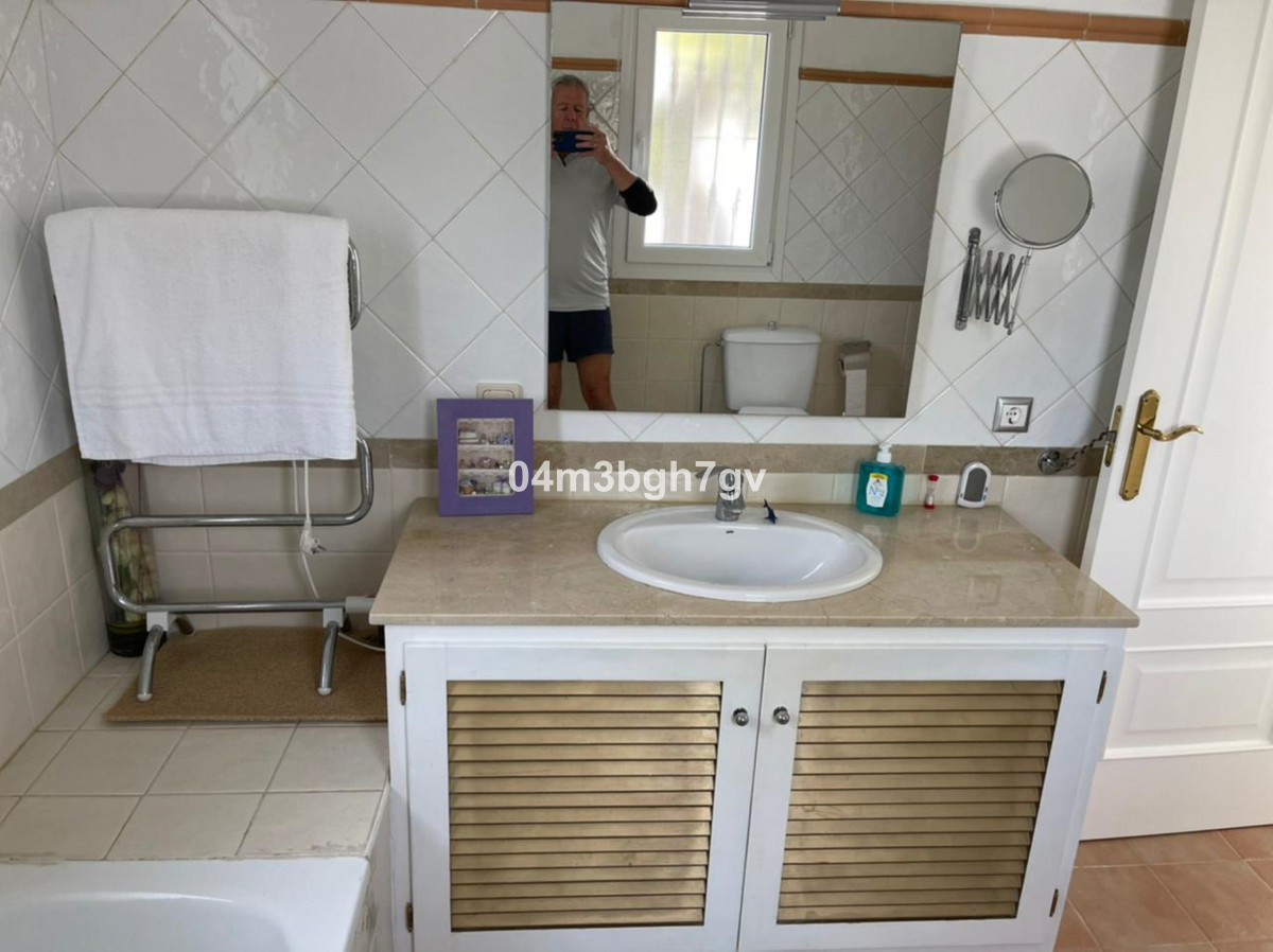 Huis te koop in Atalaya | 4 slaapkamers H5225326