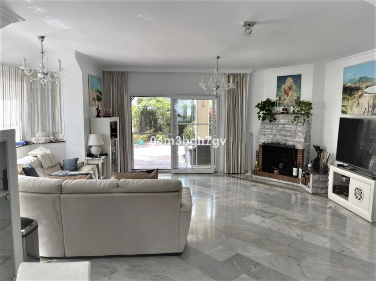 Huis te koop in Atalaya | 4 slaapkamers H5225326