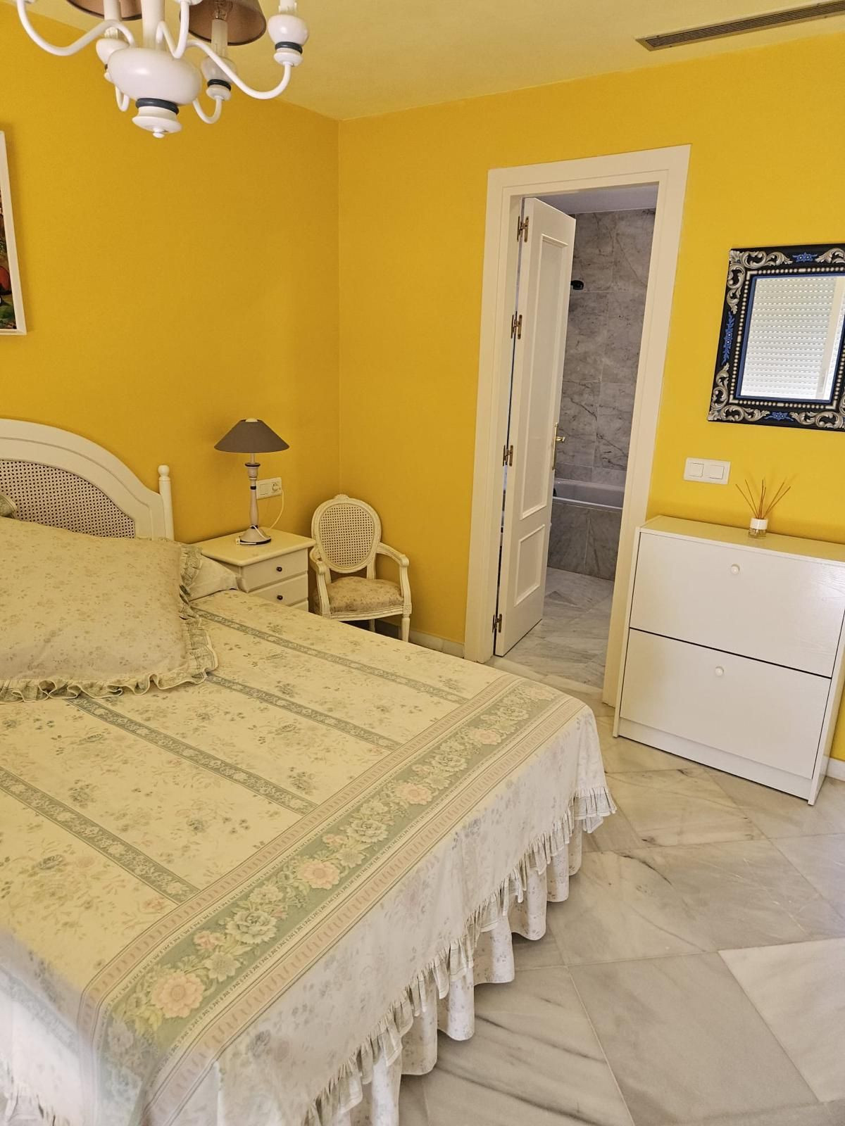 Huis te koop in Atalaya | 3 slaapkamers H5228782