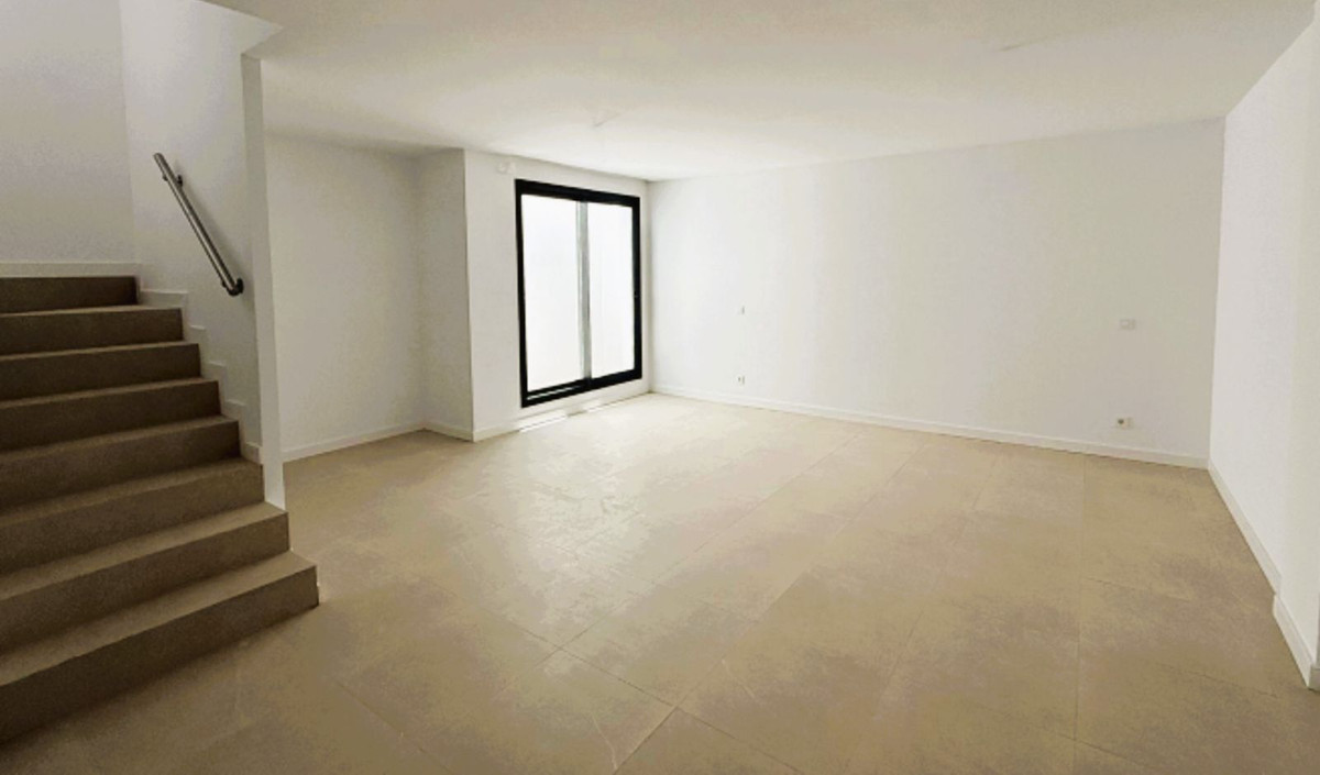 Huis te koop in Atalaya | 4 slaapkamers H5274163