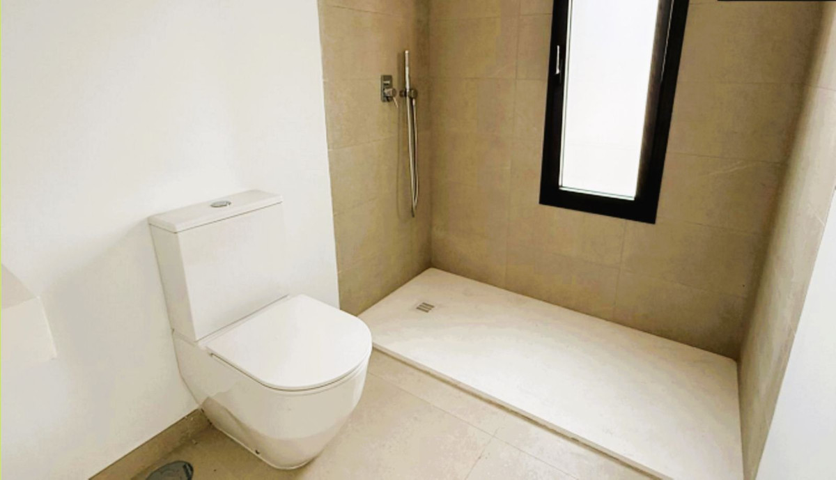 Huis te koop in Atalaya | 4 slaapkamers H5274163