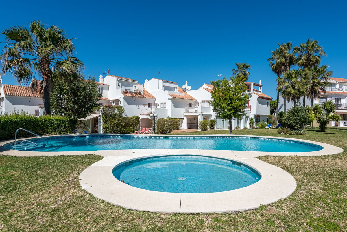Huis te koop in Atalaya | 4 slaapkamers H5330665