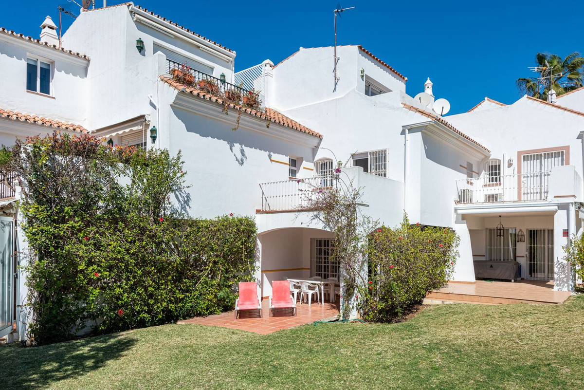 Huis te koop in Atalaya | 4 slaapkamers H5330665