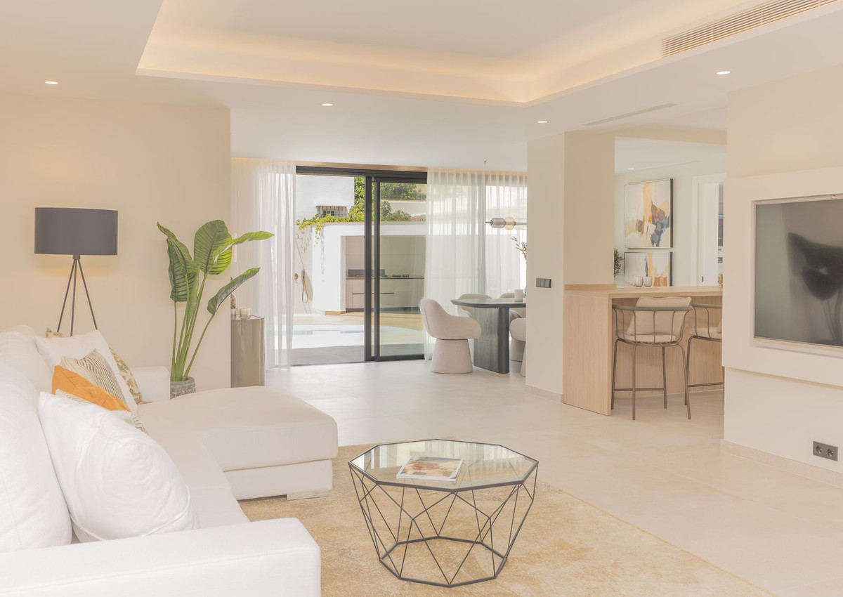 Huis te koop in Atalaya | 4 slaapkamers H5424010