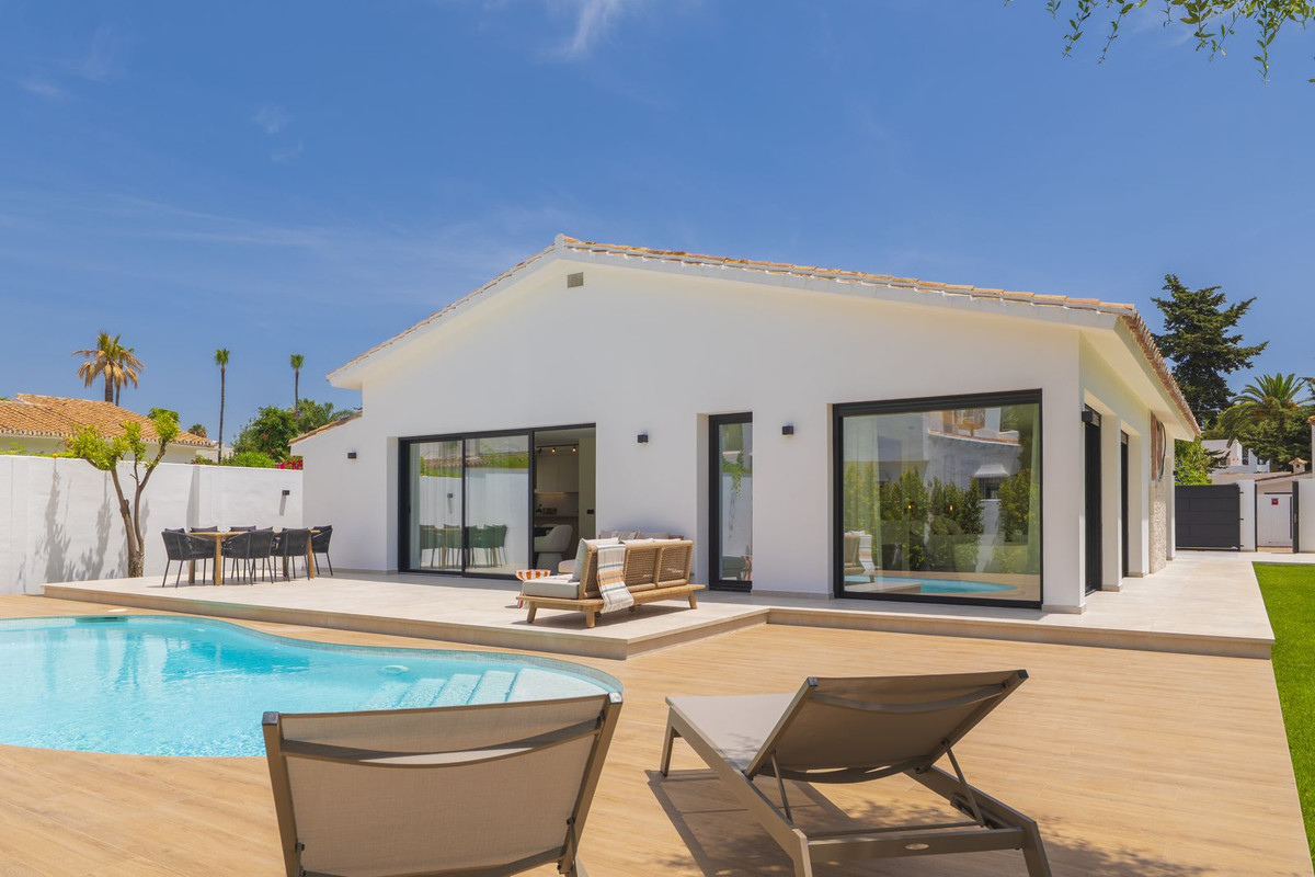 Huis te koop in Atalaya | 4 slaapkamers H5424010