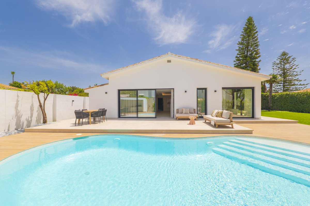 Huis te koop in Atalaya | 4 slaapkamers H5424010
