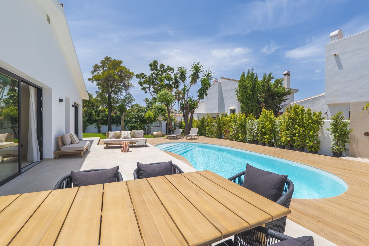 Huis te koop in Atalaya | 4 slaapkamers H5424010