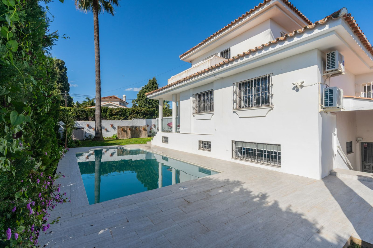 Huis te koop in Atalaya | 5 slaapkamers H5498443